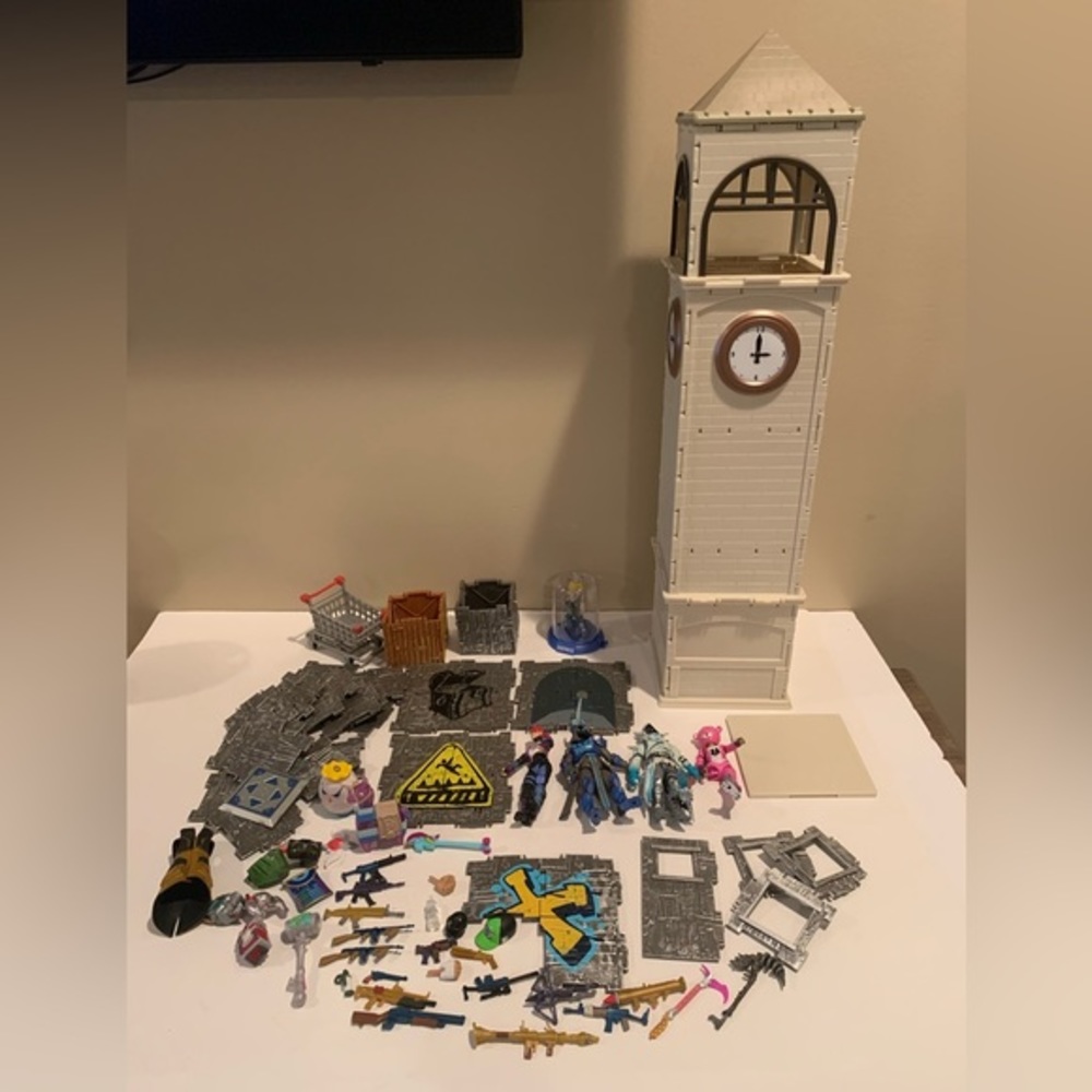 Fortnite Jumbo Llama Loot Pinata Battle Royale Box Clock Tower Port a Fort Parts
